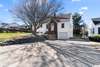 4819 Hickory St, Omaha, NE 68106