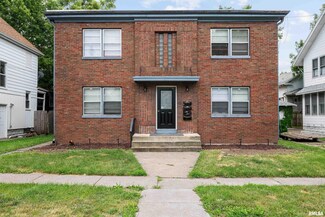 417 W 14th St, Davenport, IA 52803