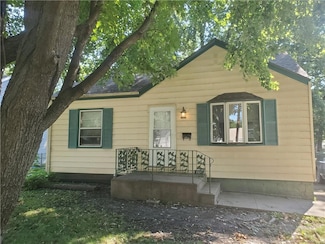 3931 41st St, Des Moines, IA 50310