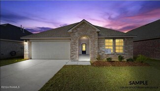 202 Oak Heights Dr, Duson, LA 70529