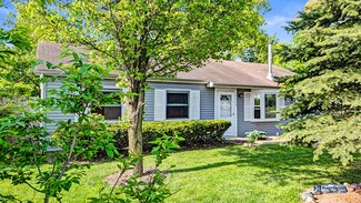 17755 W Gages Lake Rd, Grayslake, IL 60030