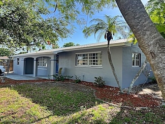 521 Pennview Ave, Lehigh Acres, FL 33936