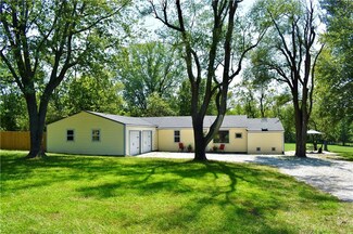 9411 E State Route Yy, Peculiar, MO 64078
