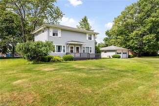3208 Pleasant Dr, Norton, OH 44203