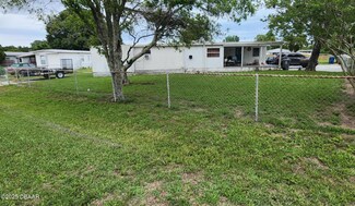 160 Center St, Oak Hill, FL 32759