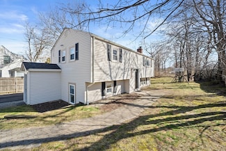 1 Bradley Woods Dr, Hingham, MA 02043