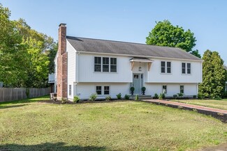 14 Brastow Dr, Medfield, MA 02052