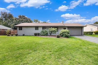 2192 Pawnee Path, Stevensville, MI 49127