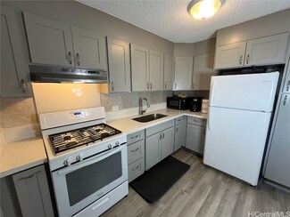 3003 Ala Napuaa Place Unit 311, Honolulu, HI 96818