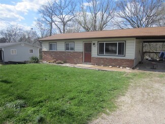 3429 Henry Dr, Imperial, MO 63052
