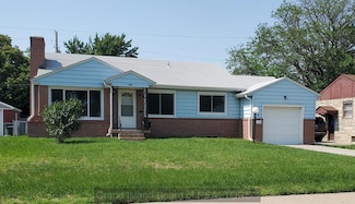 648 Memorial Dr, Grand Island, NE 68801