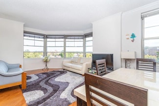 300 Mamaroneck Ave Unit 632, White Plains, NY 10605