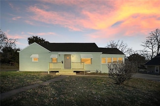 8301 Highland Ave, Kansas City, MO 64131