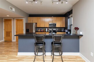 400 Walnut St Unit 603, Des Moines, IA 50309