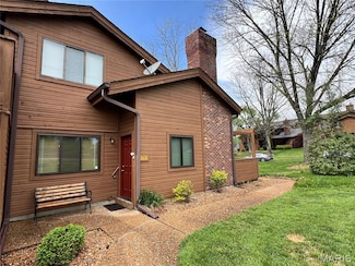 1701 Hemingway Ln, Weldon Spring, MO 63304
