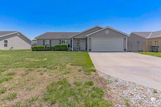 401 Brookway Dr, Manhattan, KS 66502