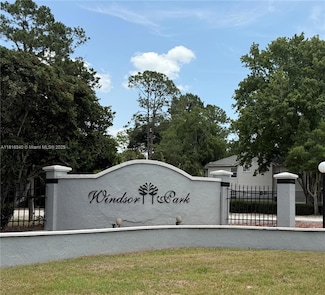 3705 SW 27th St Unit 416, Gainesville, FL 32608