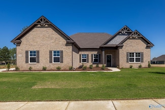 22393 Players Ln, Athens, AL 35613
