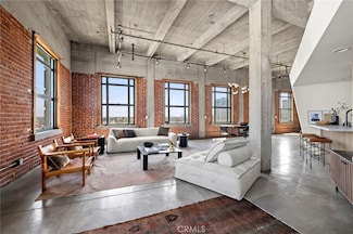 100 W 5th St Unit 8D, Long Beach, CA 90802