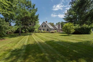 6 Fifield Ln, Stratham, NH 03885