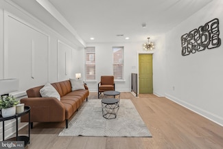 2428 E Biddle St, Baltimore, MD 21213