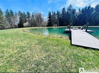 9889 Ritter Hollow Rd, New Albion, NY 14719