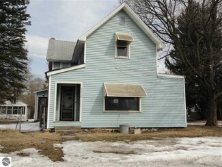 3262 N 2nd St, Weidman, MI 48893