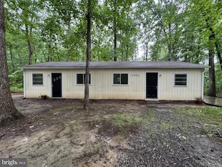 19086 Carlyle St, Ruther Glen, VA 22546