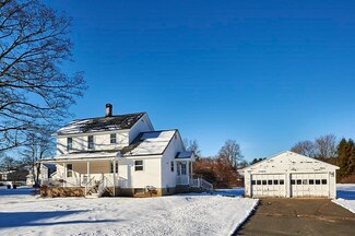 113 Maple St, Easthampton, MA 01027