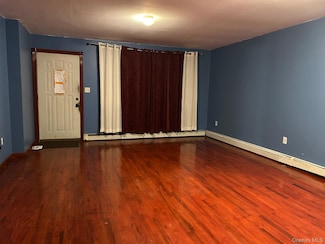 14519 220th St, Springfield Gardens, NY 11413