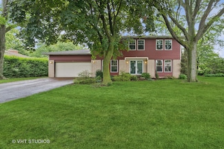 19 Burning Tree Ln, Deerfield, IL 60015
