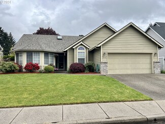 15120 SE Pinegrove Loop, Clackamas, OR 97015