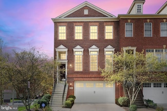 2794 Marywood Oaks Ln, Vienna, VA 22181