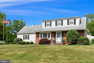 16 Spring Valley Ln, Trenton, NJ 08638