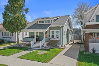 731 Monroe Ave, Racine, WI 53405
