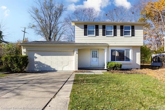 30201 Canterbury Dr, Southfield, MI 48076
