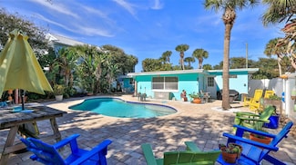 905 E 1st Ave, New Smyrna Beach, FL 32169