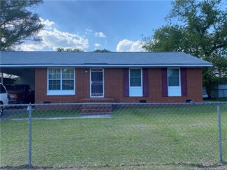 2703 Brinkley Dr, Spring Lake, NC 28390