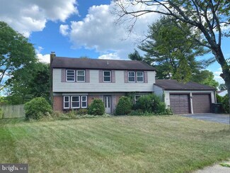 47 Tower Ln, Willingboro, NJ 08046