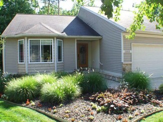 2803 Creekside Ct Unit 28, Dorr, MI 49323