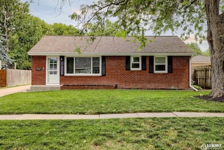 5010 Myrtle St, Lincoln, NE 68506
