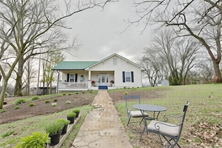 313 Spring St, Wartrace, TN 37183