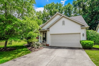 1105 Shalimar Cir NW, North Canton, OH 44720