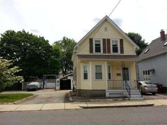 26 Norcross St, Lowell, MA 01851