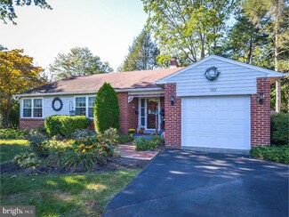 505 Toll Rd, Oreland, PA 19075