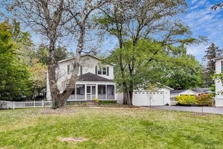 583 Happ Rd, Northfield, IL 60093
