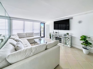 5225 Collins Ave Unit 517, Miami Beach, FL 33140