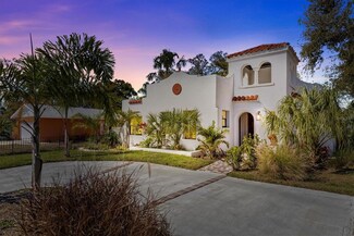 2227 29th St S, Saint Petersburg, FL 33712