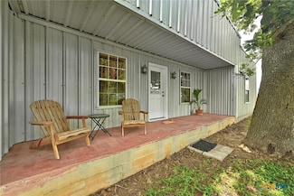 444 Wattsville Rd, Luling, TX 78648
