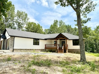 113 Dogwood St, Cabool, MO 65689